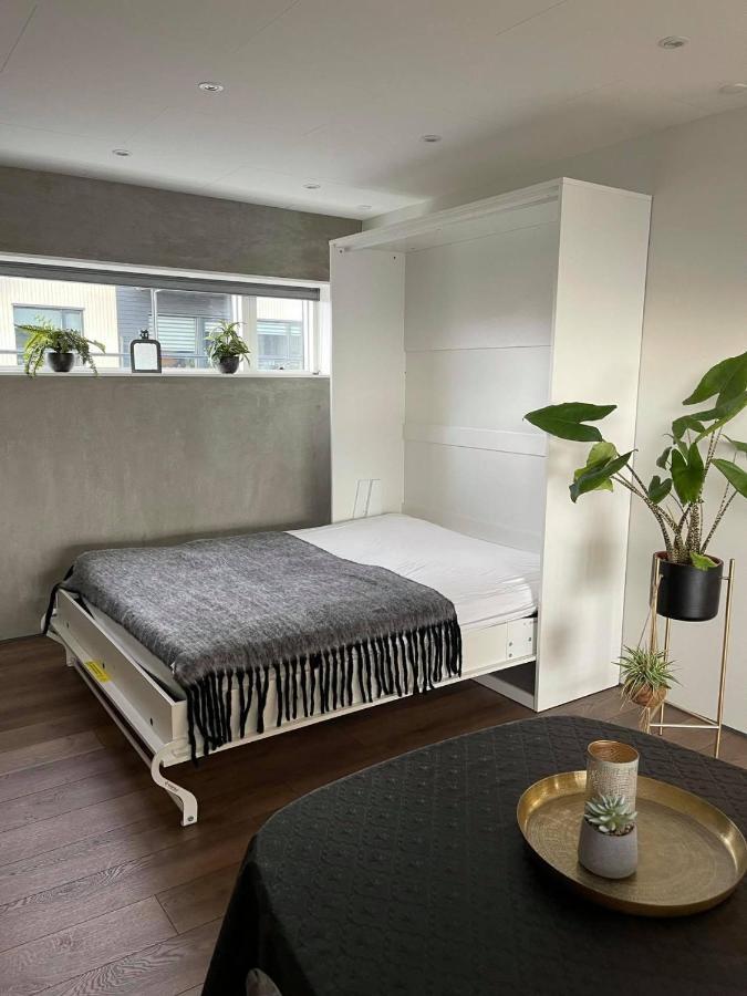 Modern Apartment With City & Oceanside View Tórshavn Esterno foto